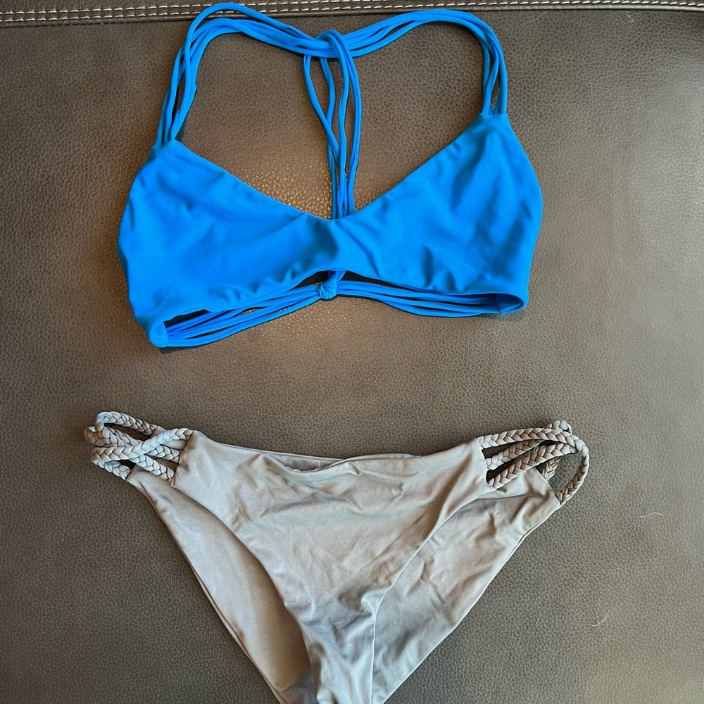 Mikoh swim top. Frankie’s Bikinis bottoms
